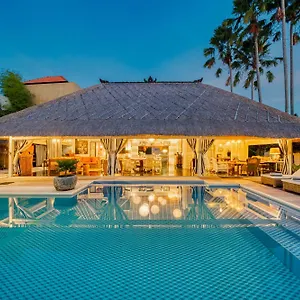 Kalis, 10 Bedroom Family And Group Villa Seminyak (Bali)